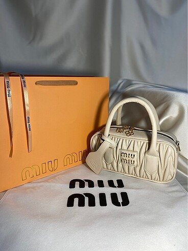 Miu Miu MİU MİU ÇANTA (Toz Torbalı)