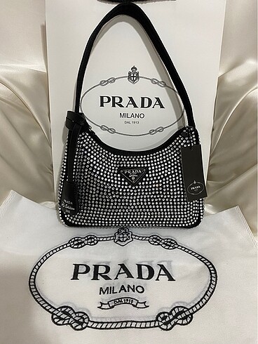 PRADA RE EDITION 2000 TAŞLI ÇANTA