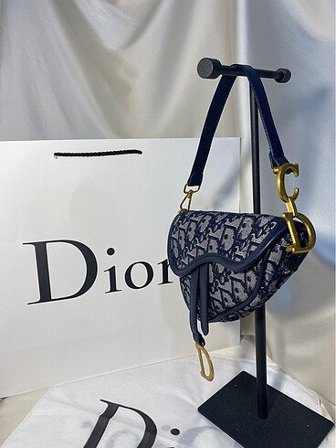 Dior CHRISTIAN DIOR ÇANTA (Toz Torbalı)
