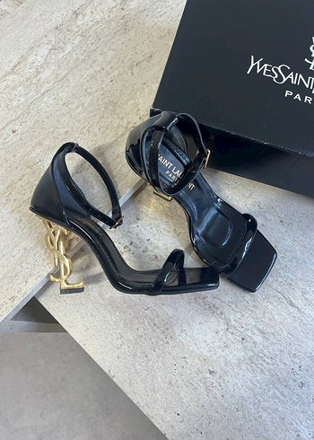 39 Beden YSL Şık Siyah Rugan Stiletto Topuklu Kadın Ayakkabı