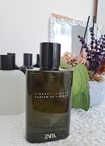 ZARA MEN / VIBRANT LATHER ORJİNAL PARFÜM