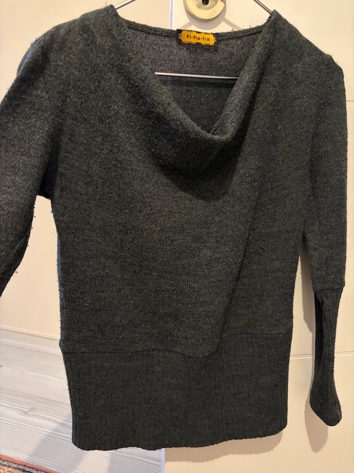 Gri Yünlü Yüksek Yakalı Kadın Kazak - Görsel 2