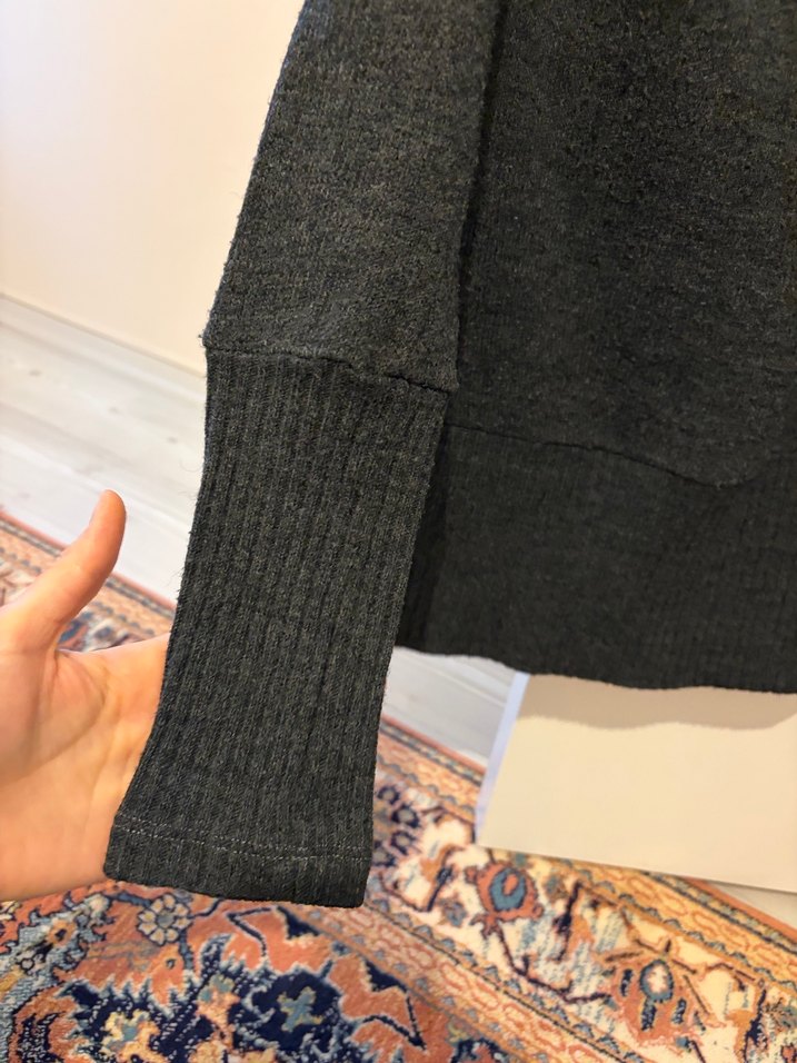 Gri Yünlü Yüksek Yakalı Kadın Kazak - Görsel 4