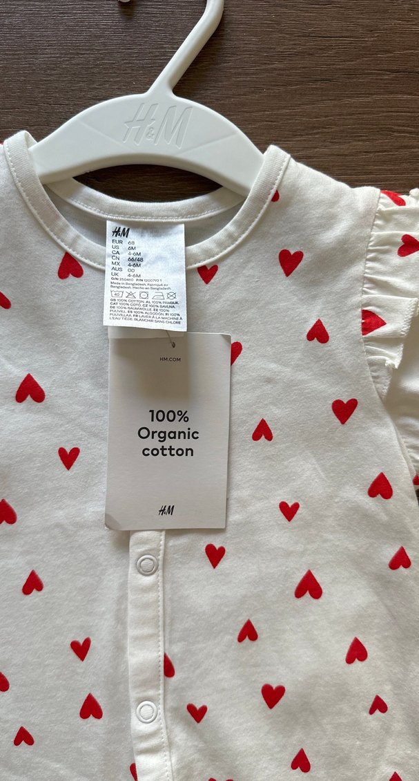 3-6 ay Düğmeli Kız Bebek Tulum, Kalp Desenli - Görsel 2