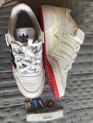 38 Beden beyaz Renk Adidas ayakkabı