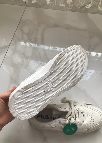 Beyaz Fila Kadın Spor Ayakkabı - Görsel 3