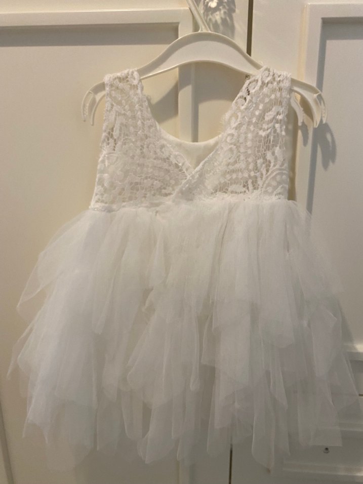 Kız Çocuk Beyaz Dantel Nakışlı Elbise - Görsel 3