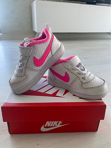 22 Beden beyaz Renk Nike bebek spor ayakkabı
