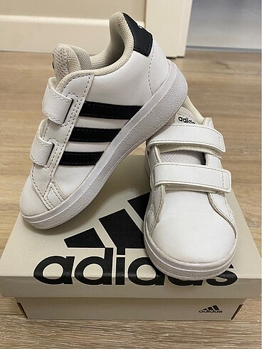 23 Beden Adidas spor ayakkabı
