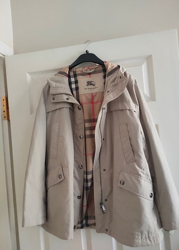 Burberry Bej Kapusonlu Sehirlik Kaban