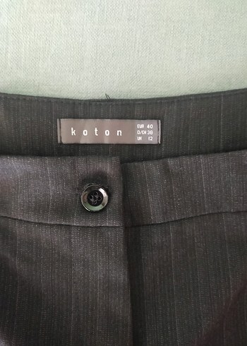 Koton Koton, Pilili, Paçaları Düğmeli, İnce Çizgi Detaylı, Mini Şort