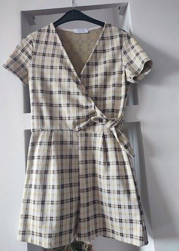 Ekose Desenli Fiyonk Mini Tulum - Görsel 5