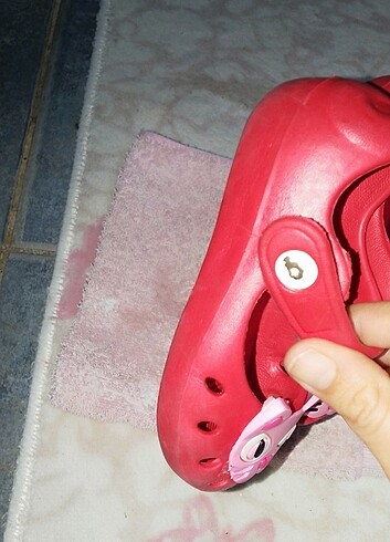 23 Beden kırmızı Renk Kırmızı sandalet 