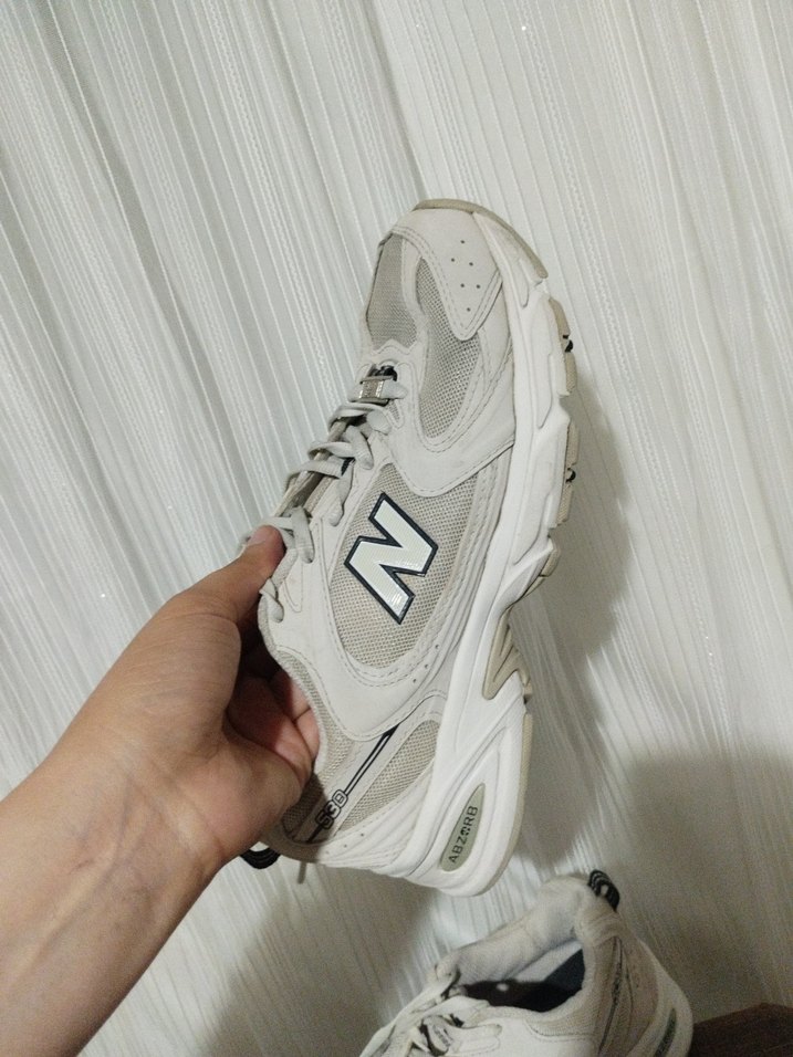 New Balance Beyaz Gri Kadın Spor Ayakkabı - Görsel 2