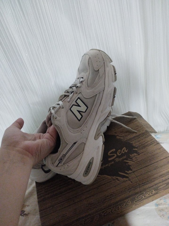 New Balance Beyaz Gri Kadın Spor Ayakkabı - Görsel 3