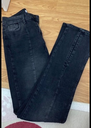 Yırtmaçlı Kadın Kot Pantolon