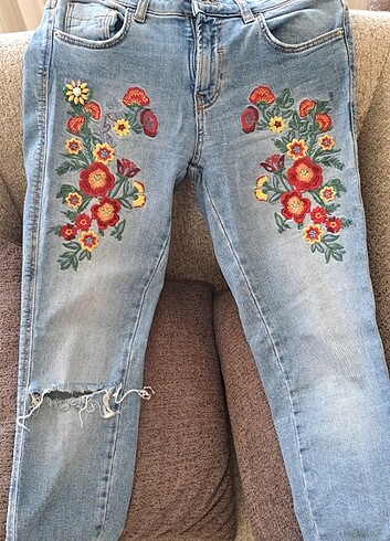 s Beden Yırtık model jean