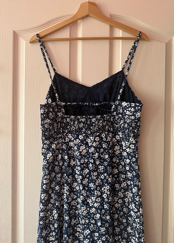 ZARA MARKA YIRTMAÇLI ELBİSE - Görsel 4