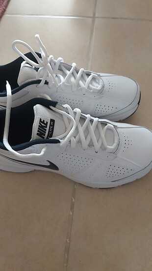 42 Beden beyaz Renk Nike 42.5