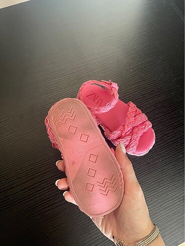 23 Beden pembe Renk Zara sandalet