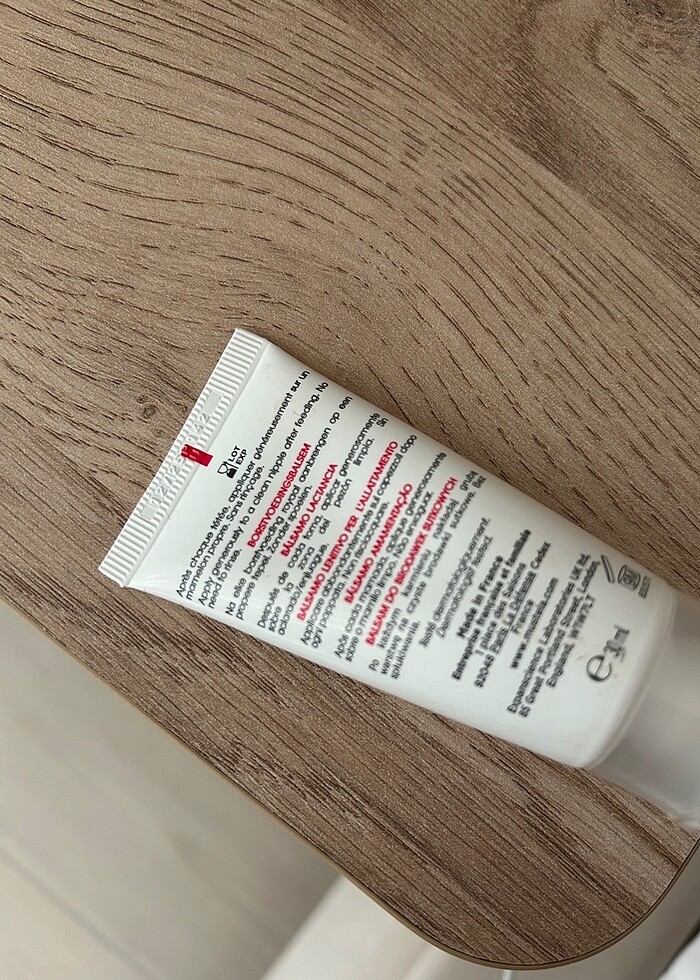 Mustela göğüs ucu krem - Görsel 2