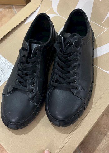 Diğer Siyah Deri Bagcikli Gunluk Sneaker