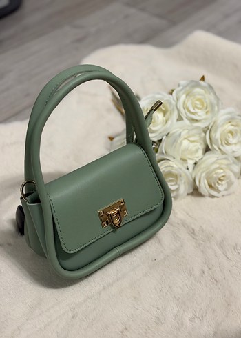 Zara Sik Adacayi Yesili Mini El Cantasi