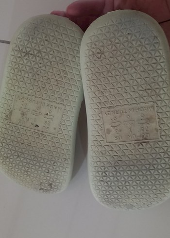 28 Beden Renkli Desenli Erkek Çocuk Terlik