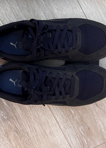 Puma Siyah Sneaker 41 Numara 1 2 Defa Kullanilmistir