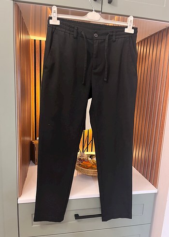 LC Waikiki Siyah Rahat Bagcikli Pantolon Slimfit