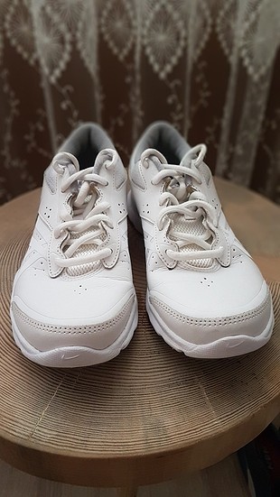nike beyaz ayakkabı