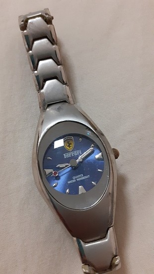 Ferrari markalı saat
