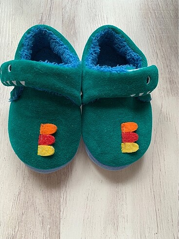 LC Waikiki LCW STEPS 3D Aplikeli Cırt Cırtlı Bebek Ev Ayakkabı