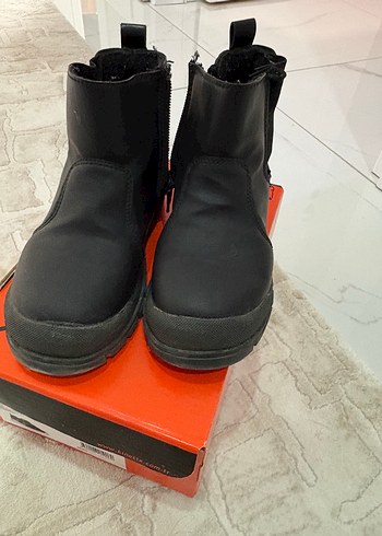 27 Beden siyah Renk Erkek Çocuk Siyah Deri Görünümlü Bot