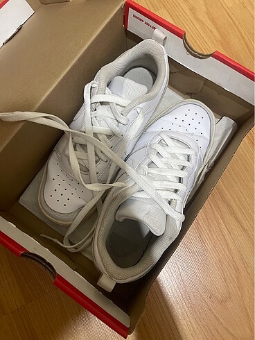 38,5 Beden beyaz Renk Nike court borough low 2 günlük spor ayakkabı