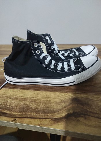 Converse ürünü