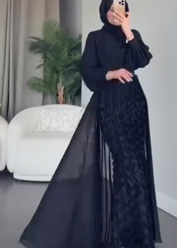 Drapeli Siyah Uzun Kollu Uzun Abiye