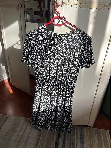 çiçekli günlük elbise - Görsel 2