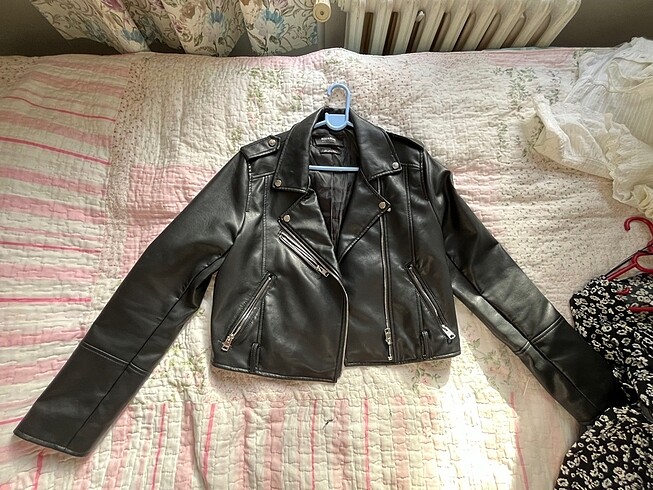 pull and bear crop deri ceket