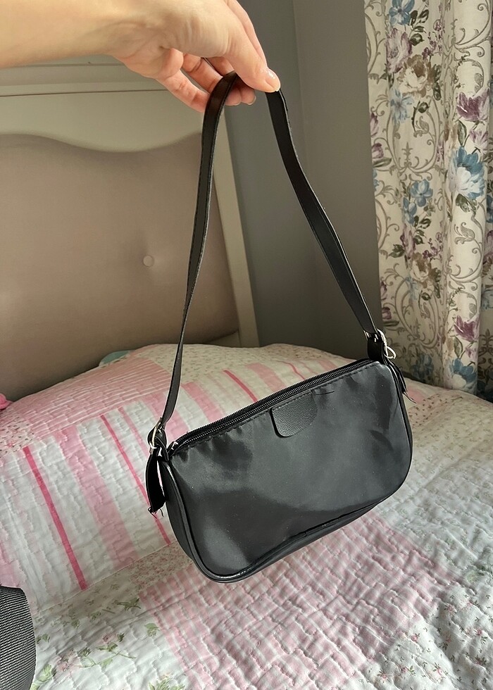 siyah kol çantası - Görsel 2