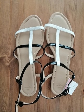 Zara Siyah Beyaz Sandalet 