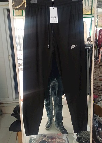 Nike Siyah Dar Kesim Spor Eşofman Altı - Görsel 2