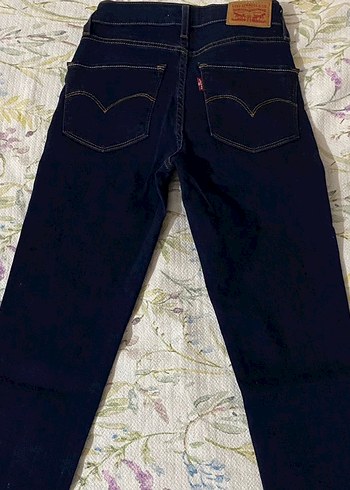 Levis Levi S Koyu Lacivert Denim Jean