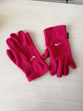 nike eldiven 