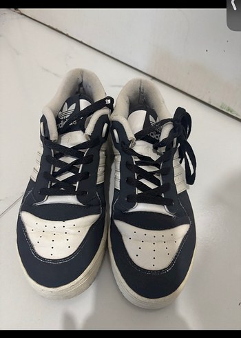 Adidas ürünü