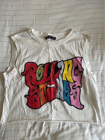 Beyaz rolling stones yazılı crop tişört