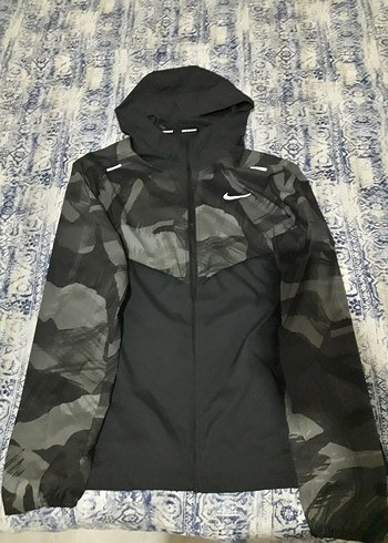 Nike Modern Siyah Gri Desenli Kapusonlu Ceket