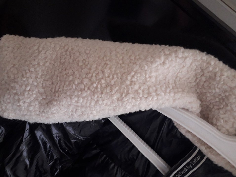 Siyah Şeritli Peluş Yaka Şişme Mont — görsel 9/12