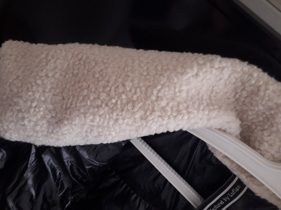 Siyah Şeritli Peluş Yaka Şişme Mont — görsel 10/12