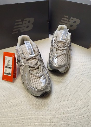 New Balance ürünü